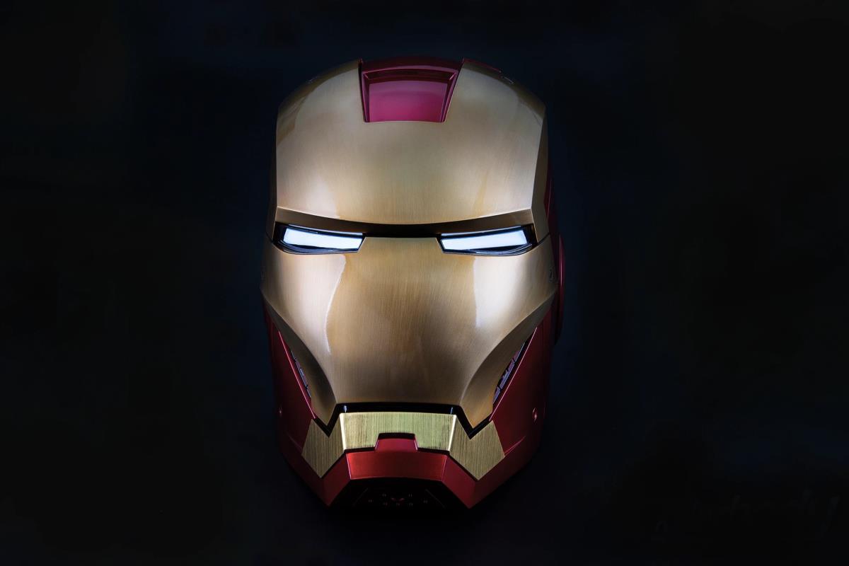 IRON MAN 3 CASQUE INTEGRAL MARK VII OFFICIEL OUVERTURE MOTORISEE, SON & LEDS A COMMANDE VOCALE