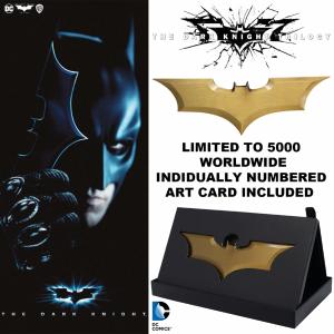 BATMAN, THE DARK NIGHT TRILOGY - BATARANG OFFICIEL LIMITED EDITION NUMEROTE TOUT METAL DORE (ECHELLE 1/1 - DC COMICS - WARNER BROS. ENTERTAINMENT)