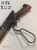 AU NOM DE LA LOI (STEVE MCQUEEN) - REPLIQUE FUSIL WINCHESTER 1892 MARE'S LEG, CEINTURE & HOLSTER JOSH RANDALL + CARTOUCHES (REPRODUCTION VERSION "PATINÉE" DENIX)