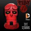 HELLBOY - MASQUE OFFICIEL DC COMICS AVEC SUPPORT TETE DE MANNEQUIN (TOT STUDIOS)