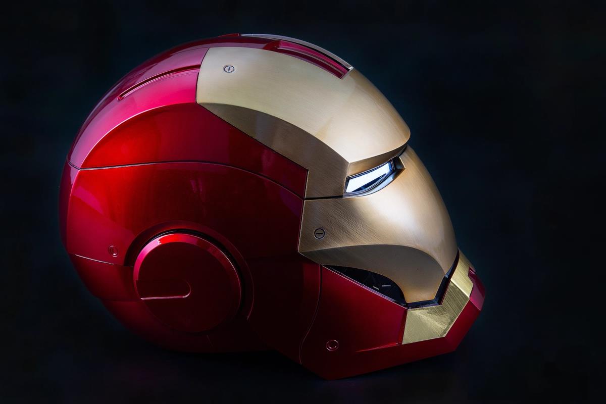 IRON MAN 3 CASQUE INTEGRAL MARK VII OFFICIEL OUVERTURE MOTORISEE, SON & LEDS A COMMANDE VOCALE