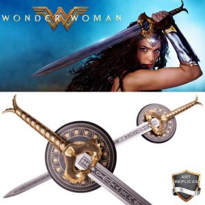 WONDER WOMAN - REPLIQUE EPEE " GOD KILLER" AVEC SUPPORT BOIS DELUXE (REPRODUCTION ART REPLICAS)