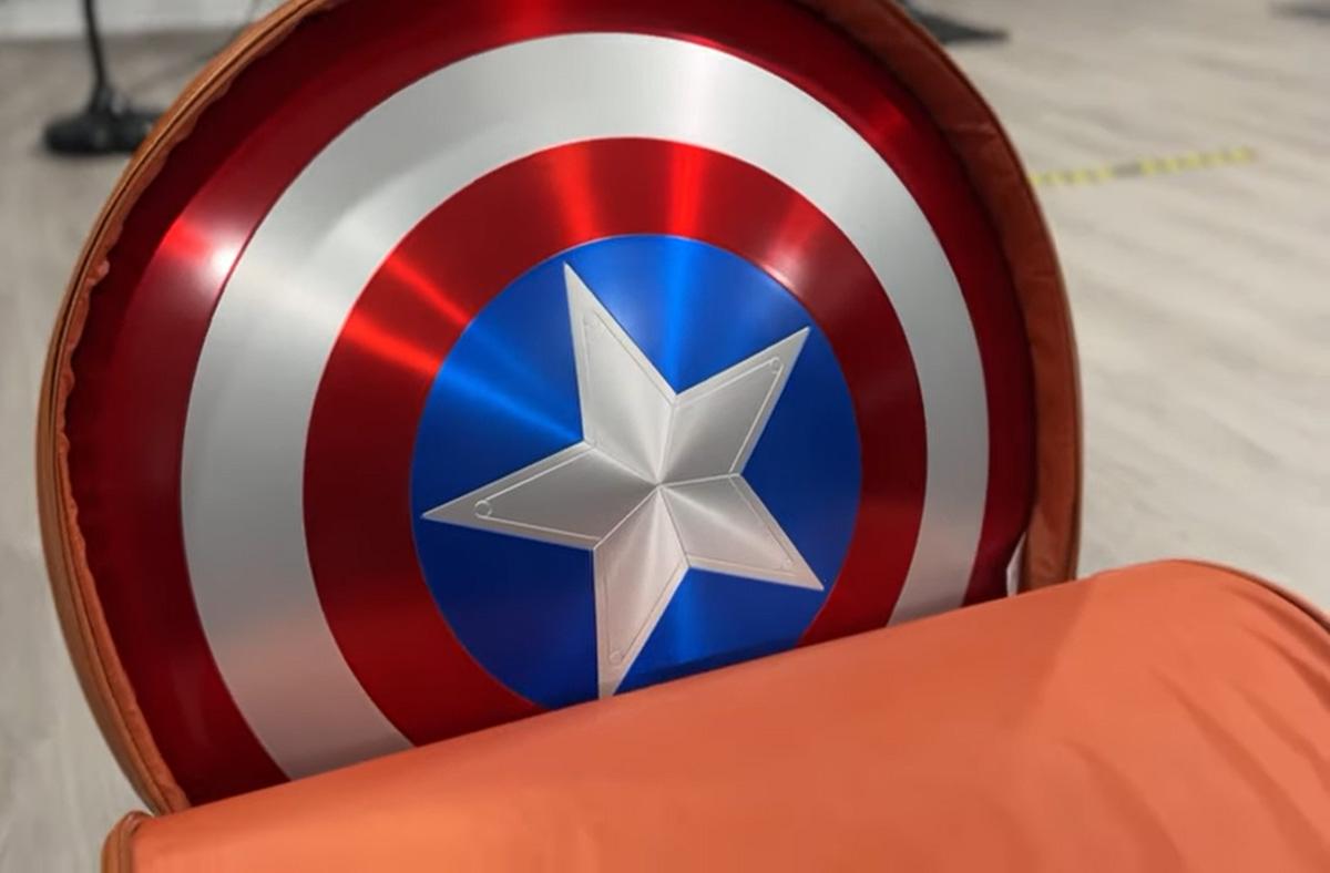 Quel Heros Le Bouclier De Captain America Rappelle T Il Casque de Stormtrooper Officiel - Star Wars