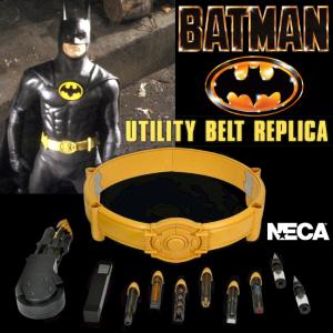 BATMAN (1989) - CEINTURE UTILITAIRE AVEC GADGETS, ACCESSOIRES, LANCE GRAPPIN & COMMUNICATEUR OFFICIELS ECHELLE 1/1 (UTILITY BELT REPLICA - DC COLLECTIBLES - NECA)