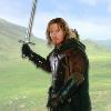 LOTR (LE SEIGNEUR DES ANNEAUX) - FARAMIR EPEE OFFICIELLE AVEC SUPPORT BOIS (UNITED CUTLERY BRANDS)