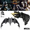 BATMAN (1989) - LANCE GRAPPIN & BATARANG OFFICIELS ECHELLE 1/1 (GRAPNEL LAUNCHER REPLICA - BATARANG REPLICA - DC COLLECTIBLES - NECA)