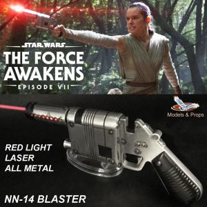 STAR WARS - BLASTER NN-14 REY SKYWALKER TOUT METAL AVEC COFFRET BOIS (MODELS & PROPS - EFFETS SONORES, LASER & LUMIERE LED)
