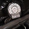 BATMAN, THE DARK NIGHT TRILOGY - BADGE INSIGNE POLICE S.W.A.T. DU LT. JIM GORDON OFFICIEL (DC COMICS - WARNER BROS. ENTERTAINMENT)