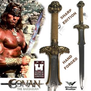 CONAN -  EPEE "SWORD ATLANTEAN" SOUS LICENCE OFFICIELLE FORGE MAIN AVEC LAME AFFUTÉE TRANCHANT (VERSION "WEATHERED" MUSEUM REPLICAS LIMITED - WINDLASS STUDIOS)