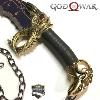 GOD OF WAR 2 - REPLIQUES 2 LAMES DU CHAOS DE KRATOS AVEC SUPPORT BOIS (BLADES OF CHAOS - REPRODUCTION ART REPLICAS)