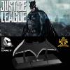 JUSTICE LEAGUE - BATMAN BATARANG OFFICIEL (DC COMICS - THE NOBLE COLLECTION)