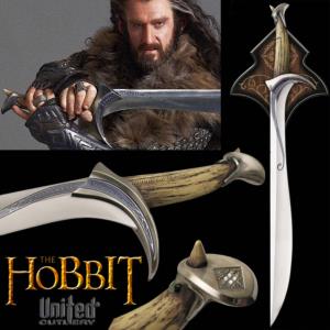 THE HOBBIT - EPEE "ORCRIST" DE THORIN OAKENSHIELD OFFICIELLE + SUPPORT BOIS DELUXE (UNITED CUTLERY)