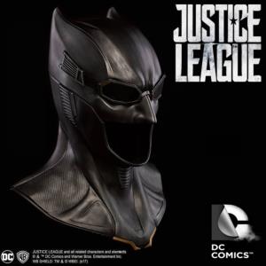 JUSTICE LEAGUE - BATMAN MASQUE OFFICIEL AVEC SUPPORT (DC COMICS - DIMENSION STUDIO)